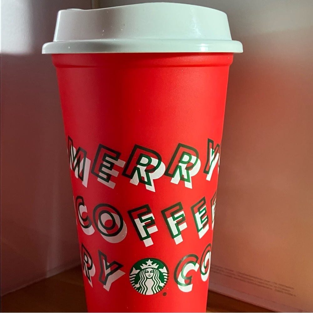 NWOT 2019 Starbucks reusable coffee cup - Merry Coffee